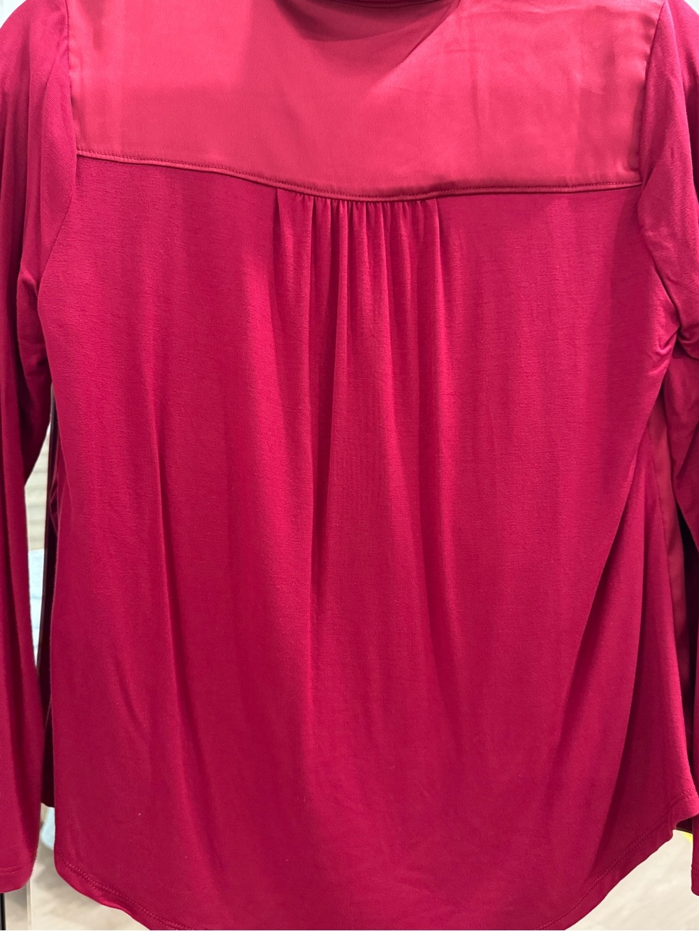 White House Black Market Red Silky V-Neck Long Sleeve Blouse - Picture 7 of 7